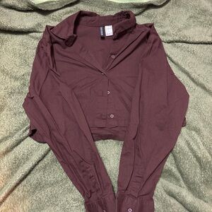H&M Cropped Button-Front Top in Wine
